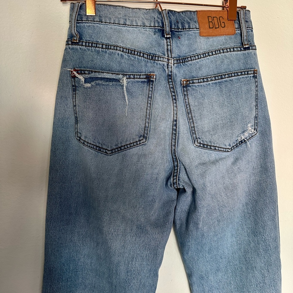 BDG Women's Distressed Jeans 27 - Picture 4 of 8